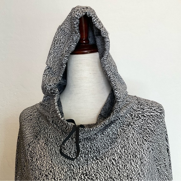 Lululemon Scuba Neck Hoodie Pullover Size 4 Heathered Black - Picture 2 of 12